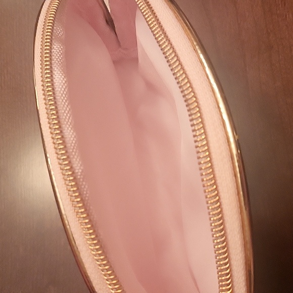 Makeup pouch new - Picture 3 of 3